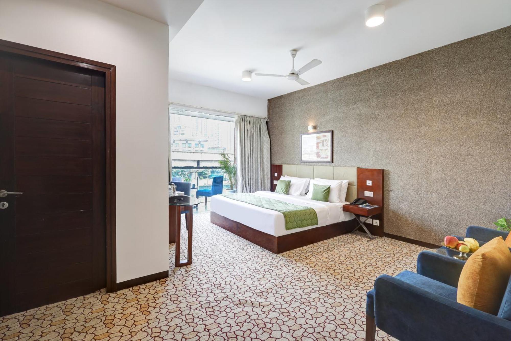 Hotel 91 By VIVID Gurgaon Buitenkant foto