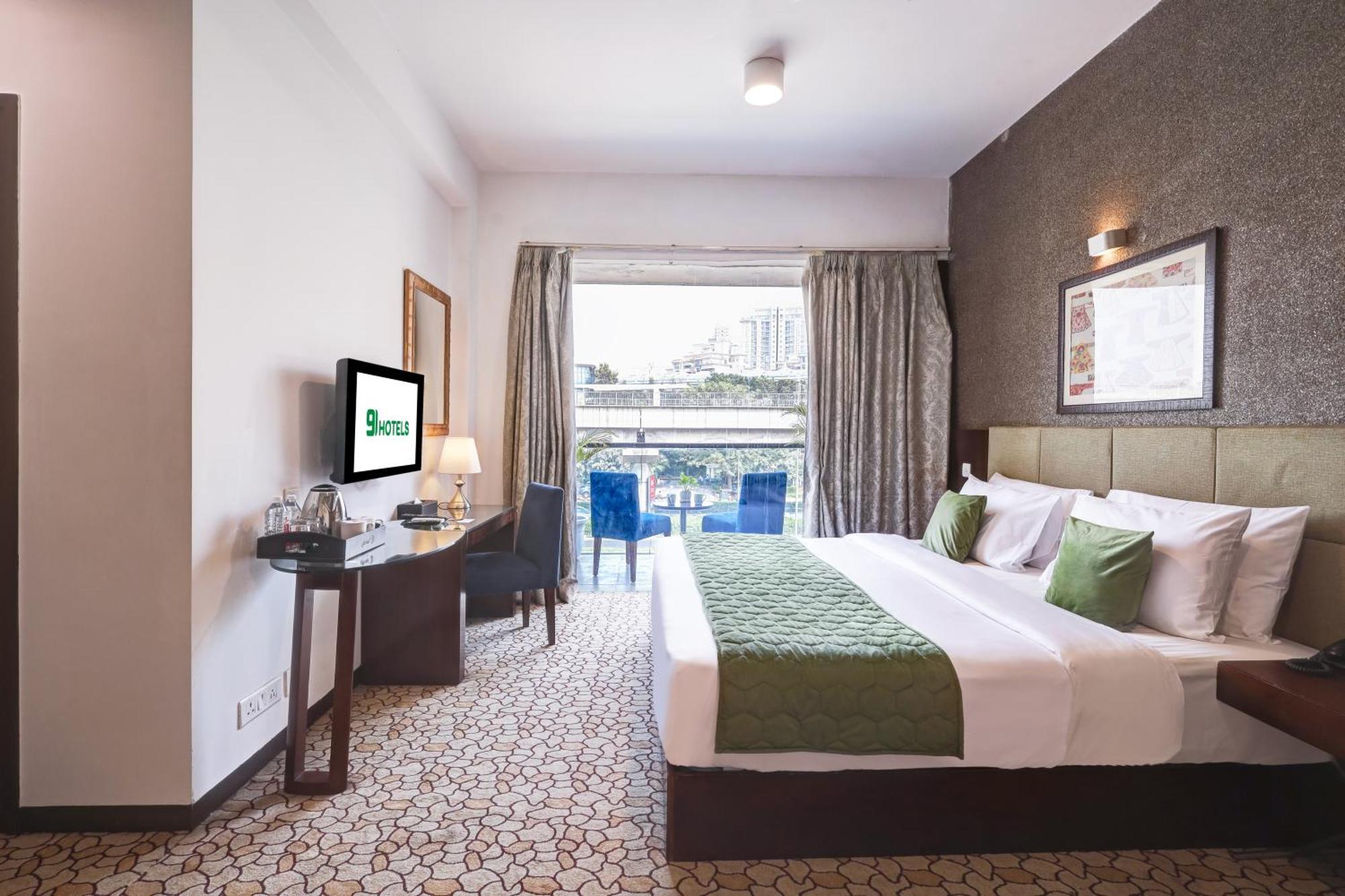 Hotel 91 By VIVID Gurgaon Buitenkant foto