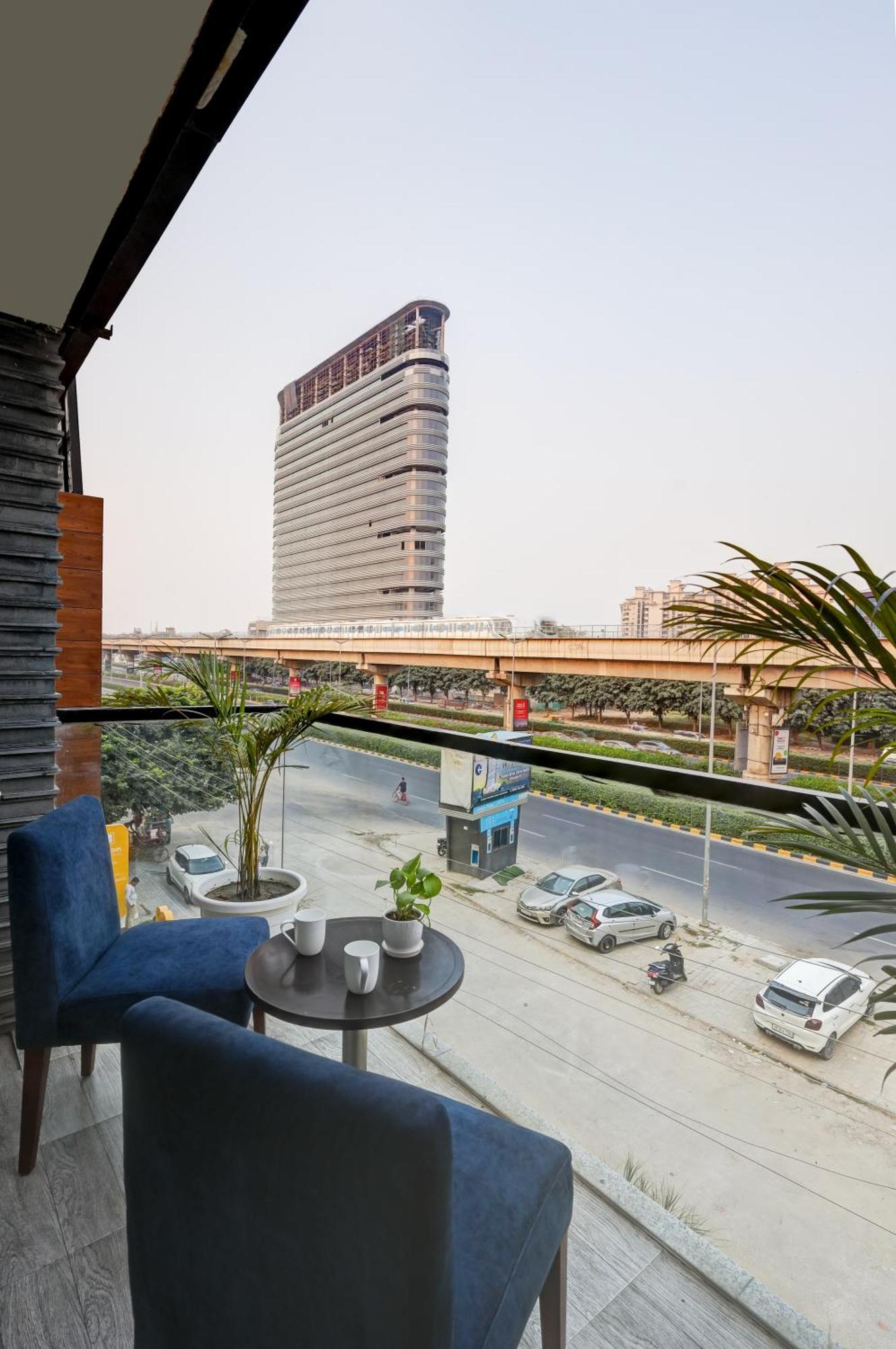 Hotel 91 By VIVID Gurgaon Buitenkant foto