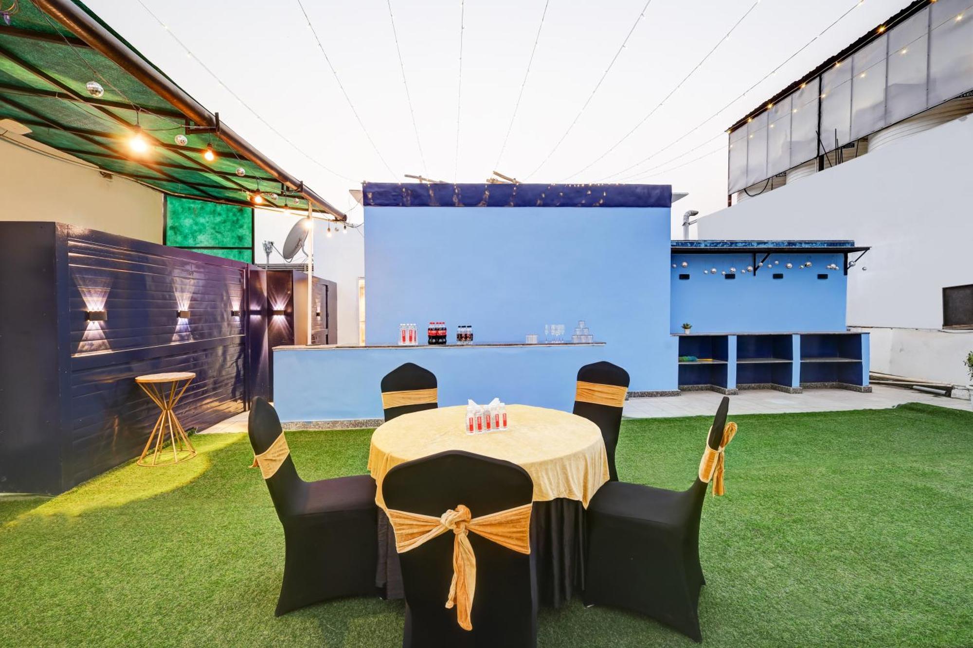 Hotel 91 By VIVID Gurgaon Buitenkant foto