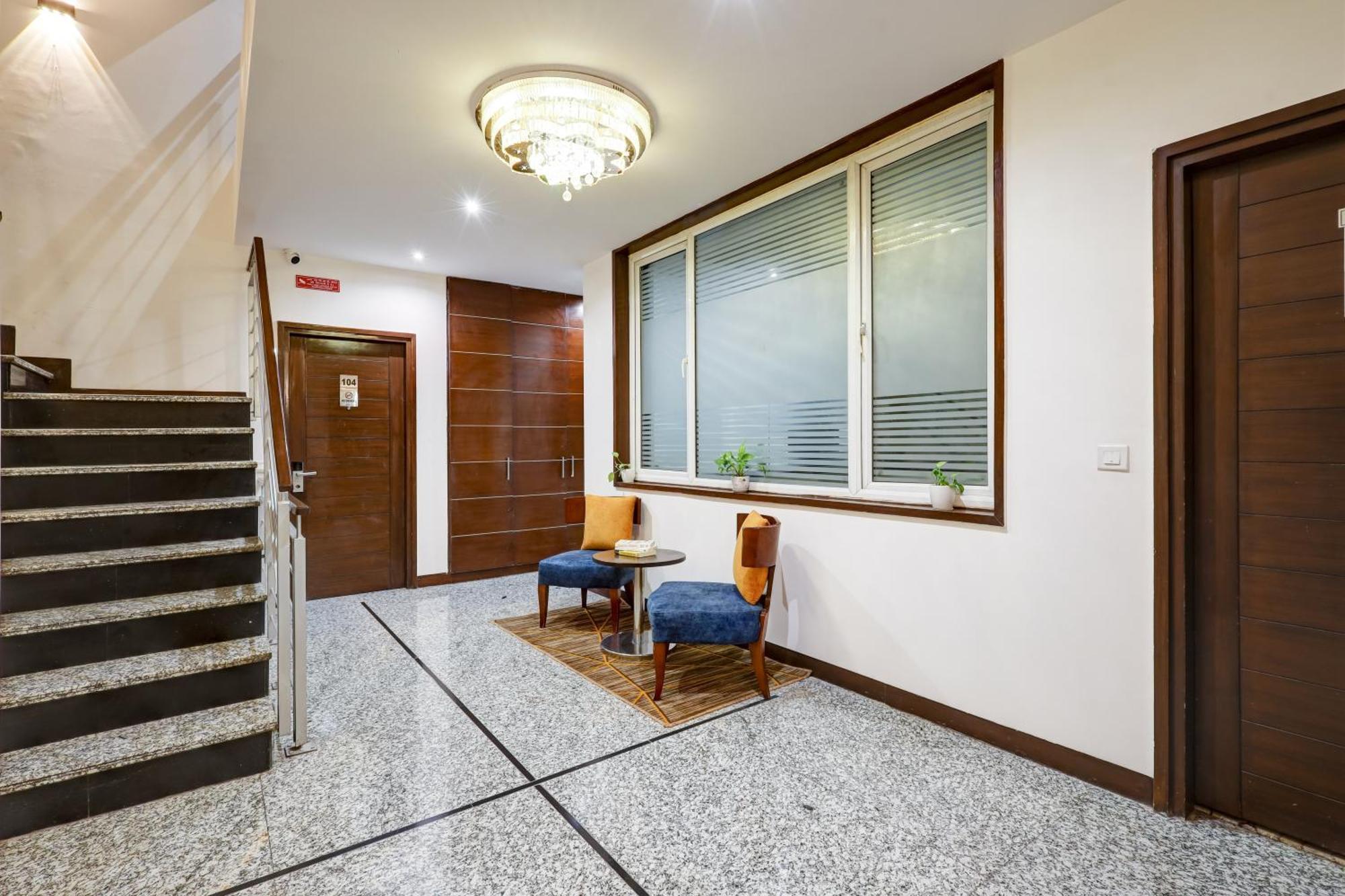 Hotel 91 By VIVID Gurgaon Buitenkant foto